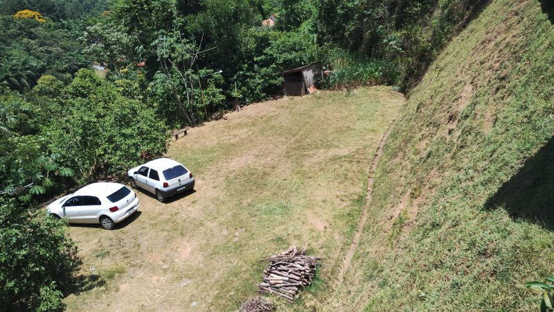 CHÁCARA COM 2.300 METROS EM CONDOMÍNIO EM SÃO JOSÉ DOS CAMPOS/SÃO PAULO - São José dos Campos - 