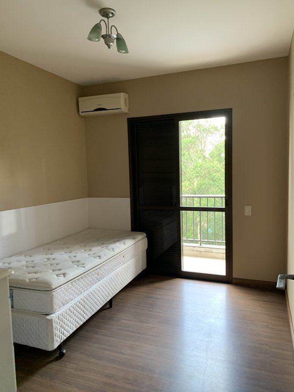 Vendemos no Morumbi apartamento com 4 Quartos, 2 Suites, 5 vagas de garagem, 200m2  São Paulo - 