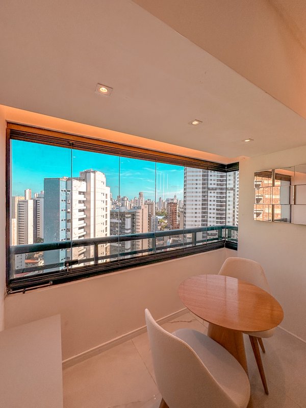 Apartamento à Venda com 3 quartos sendo 2 suíte e 2 vaga com 72 mt2 por R$ 780.000,00 Rua Amália Bernardino de Sousa Recife - 