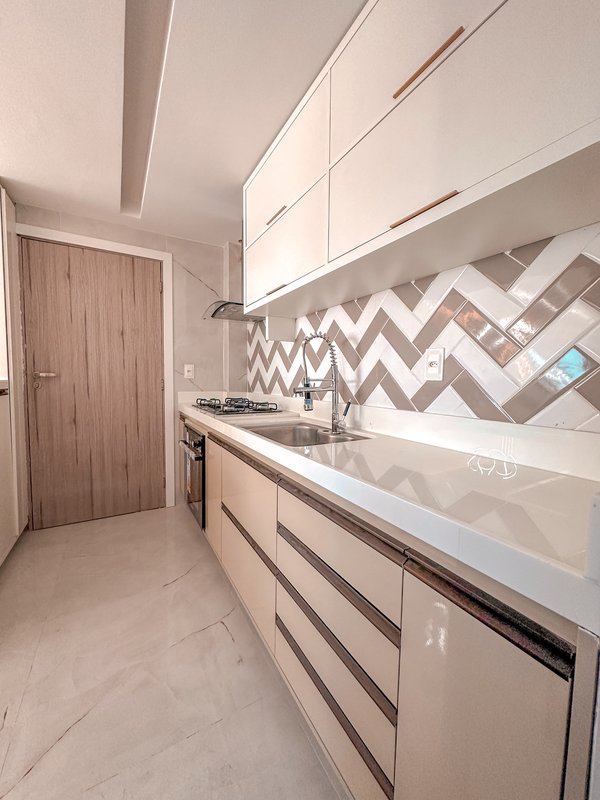 Apartamento à Venda com 3 quartos sendo 2 suíte e 2 vaga com 72 mt2 por R$ 780.000,00 Rua Amália Bernardino de Sousa Recife - 