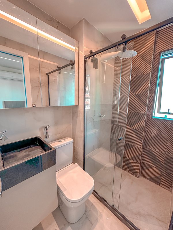 Apartamento à Venda com 3 quartos sendo 2 suíte e 2 vaga com 72 mt2 por R$ 780.000,00 Rua Amália Bernardino de Sousa Recife - 