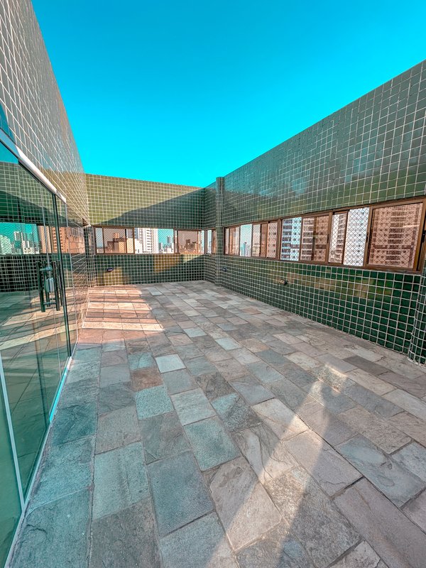 Apartamento à Venda com 3 quartos sendo 2 suíte e 2 vaga com 72 mt2 por R$ 780.000,00 Rua Amália Bernardino de Sousa Recife - 
