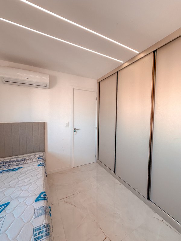 Apartamento à Venda com 3 quartos sendo 2 suíte e 2 vaga com 72 mt2 por R$ 780.000,00 Rua Amália Bernardino de Sousa Recife - 