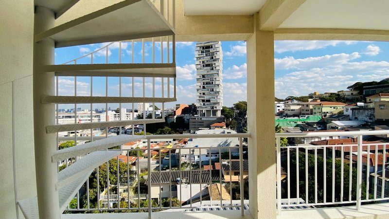 Vila Ipojuca - cobertura duplex, amplo terraço, muita vista Rua Camburiú São Paulo - 