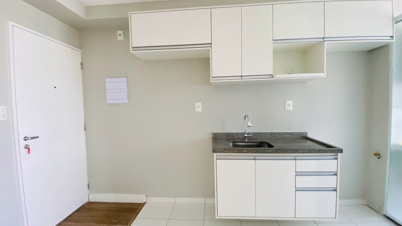 Vila Ipojuca - cobertura duplex, amplo terraço, muita vista Rua Camburiú São Paulo - 
