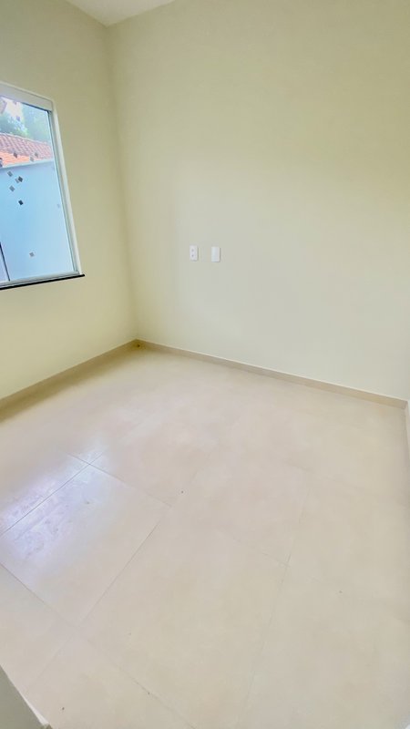 CASA COM 1 SUÍTE MAIS 2 DORMITÓRIOS NO BAIRRO PAQUETÁ - Brusque - 