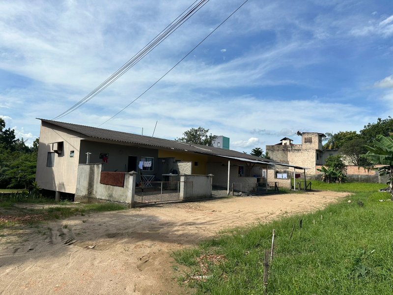 4 Quitinetes em Timbó, Muradas com 1 Vaga de Garagem, Bairro Centro! Rua Pernambuco Timbó - 