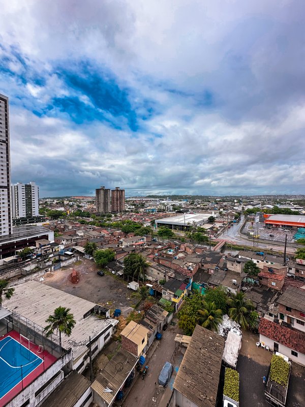 Alugo Apartamento com 3 quartos sendo 2 suítes com 2 vagas  por R$ 3.500,00 taxas inclusas Rua Amália Bernardino de Sousa Recife - 