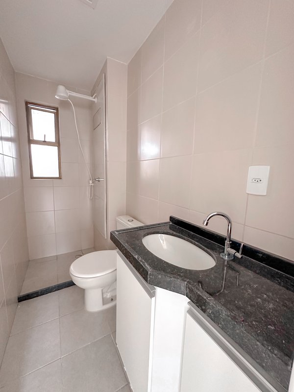 Alugo Apartamento com 3 quartos sendo 2 suítes com 2 vagas  por R$ 3.500,00 taxas inclusas Rua Amália Bernardino de Sousa Recife - 