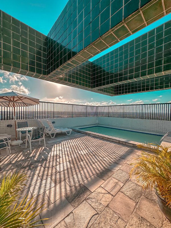 Apartamento à Venda com 3 quartos sendo 2 suíte e 2 vaga com 72 mt2 por R$ 515.000,00 Rua Amália Bernardino de Sousa Recife - 