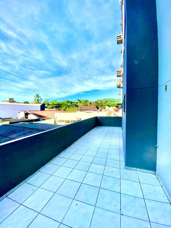 APARTAMENTO COM 3 DORMITÓRIOS NO BAIRRO GUARANI - Brusque - 