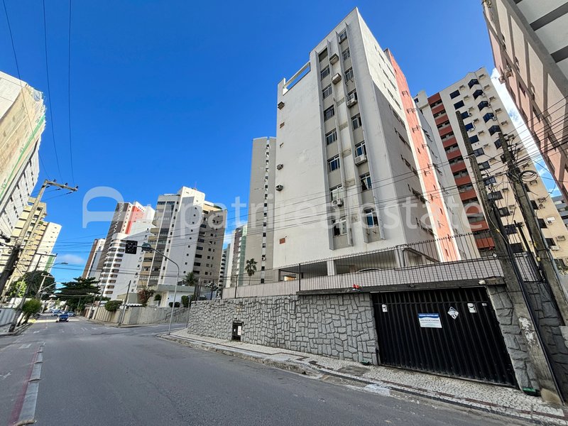 Apartamento 130 m² com 3 Quartos 2 wc, 2 vagas R$ 660.000. Meireles - Fortaleza - CE Rua Leonardo Mota Fortaleza - 