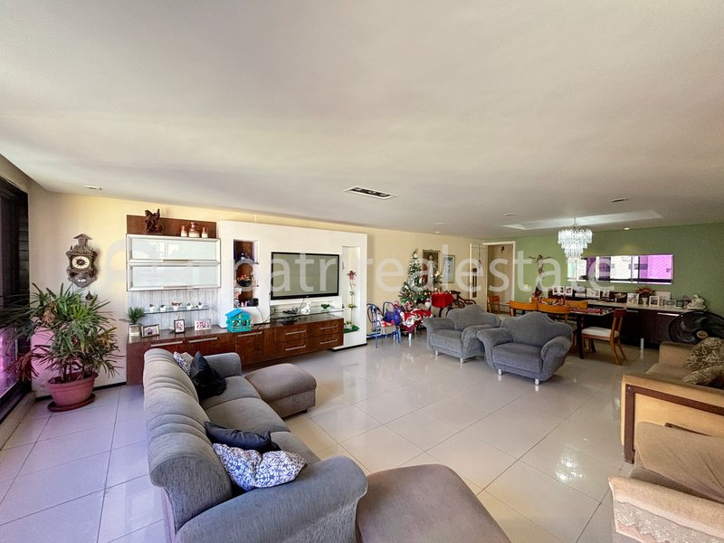 Apartamento 130 m² com 3 Quartos 2 wc, 2 vagas R$ 660.000. Meireles - Fortaleza - CE Rua Leonardo Mota Fortaleza - 