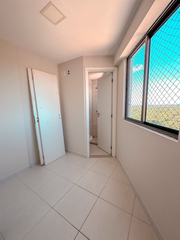 Apartamento à Venda com 4 Suítes e 2 vagas com 137 mt2 por R$ 1.500.000,00 Rua Aviador Severiano Lins Recife - 