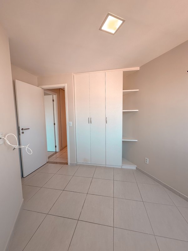 Apartamento à Venda com 4 Suítes e 2 vagas com 137 mt2 por R$ 1.500.000,00 Rua Aviador Severiano Lins Recife - 