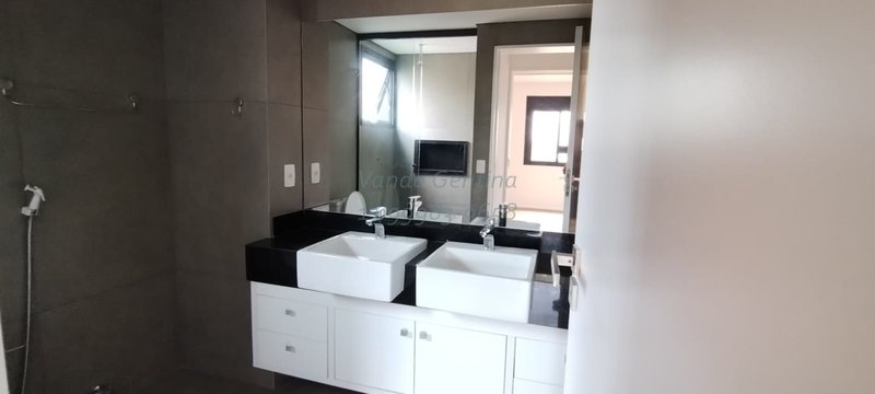 Vila Romana - apartamento com espaçosa varanda, 3 suítes, 3 vagas + depósito Rua Tito São Paulo - 