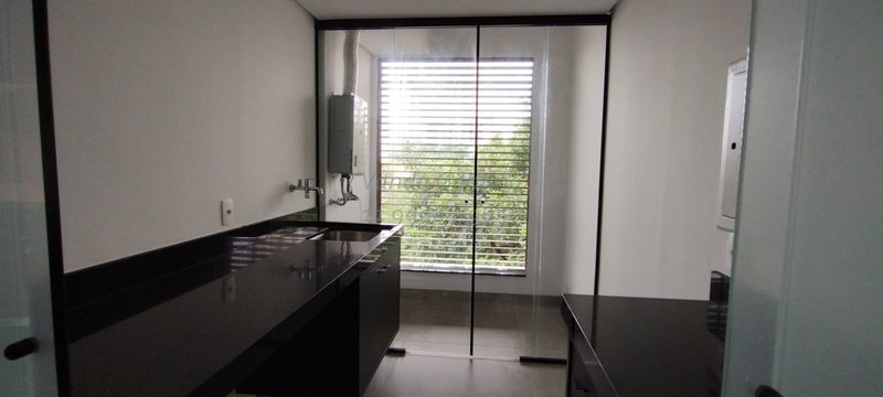 Vila Romana - apartamento com espaçosa varanda, 3 suítes, 3 vagas + depósito Rua Tito São Paulo - 