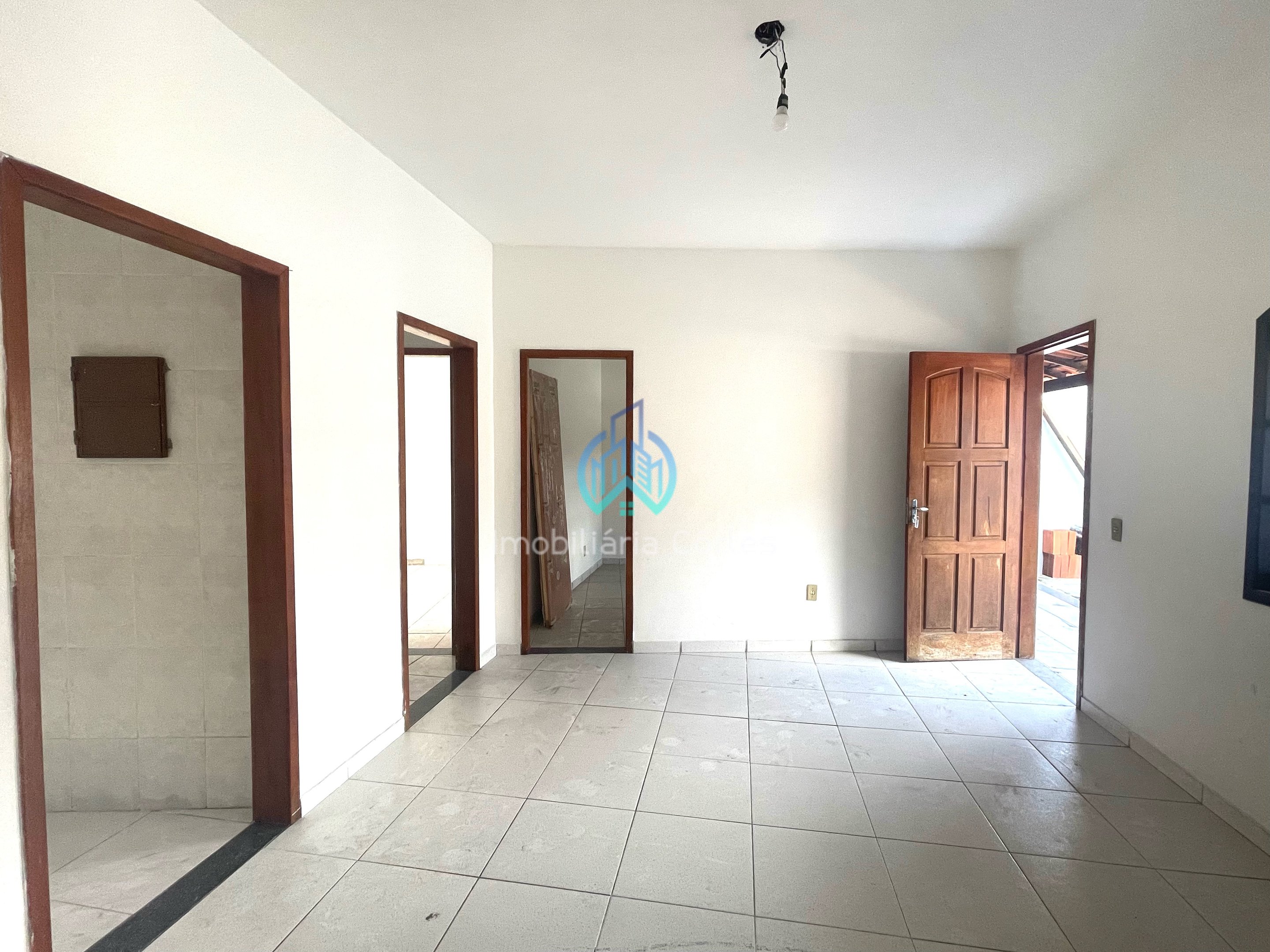 Casa à venda com 2 quartos, 67m² - Foto 8
