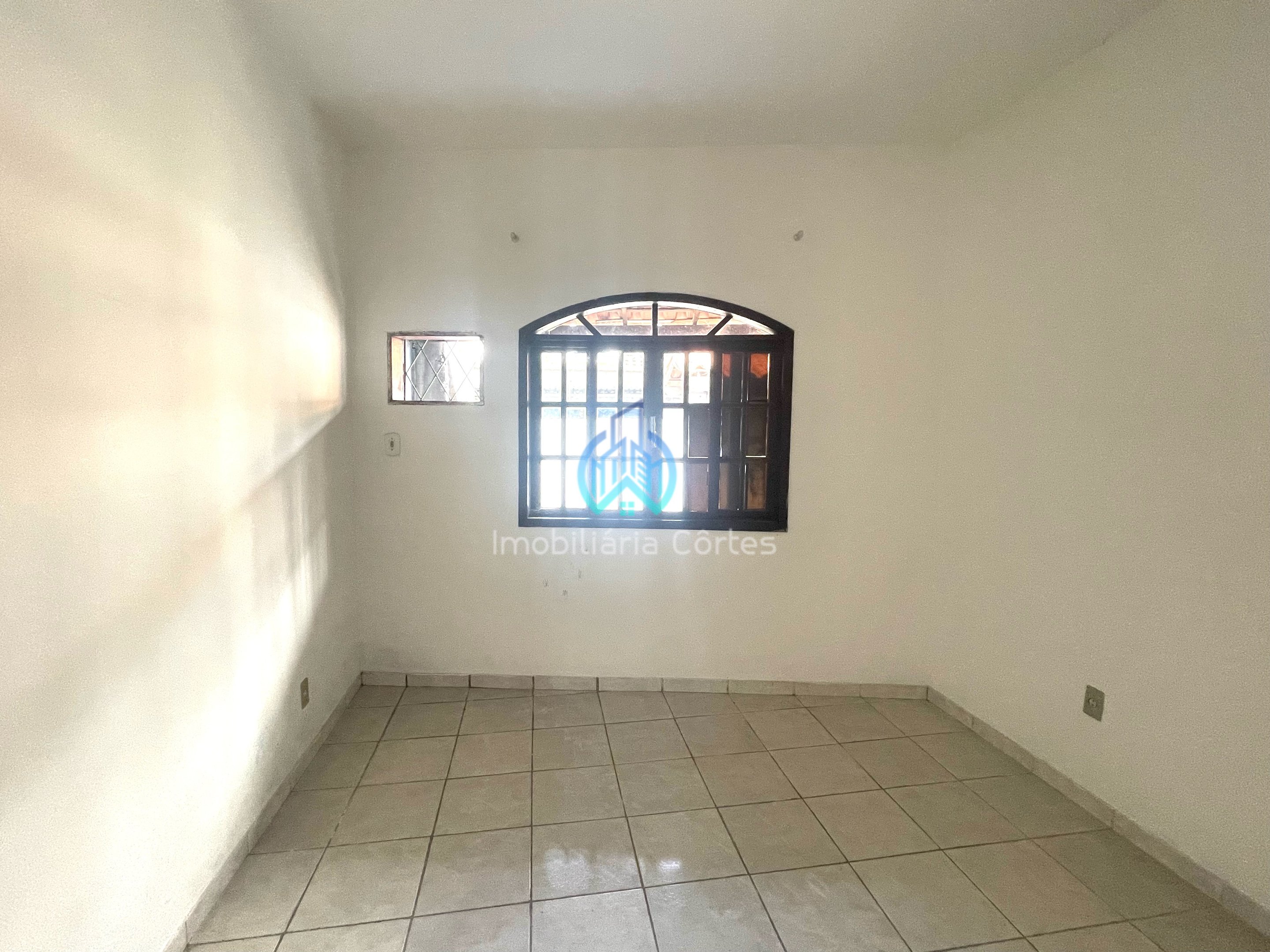 Casa à venda com 2 quartos, 67m² - Foto 11