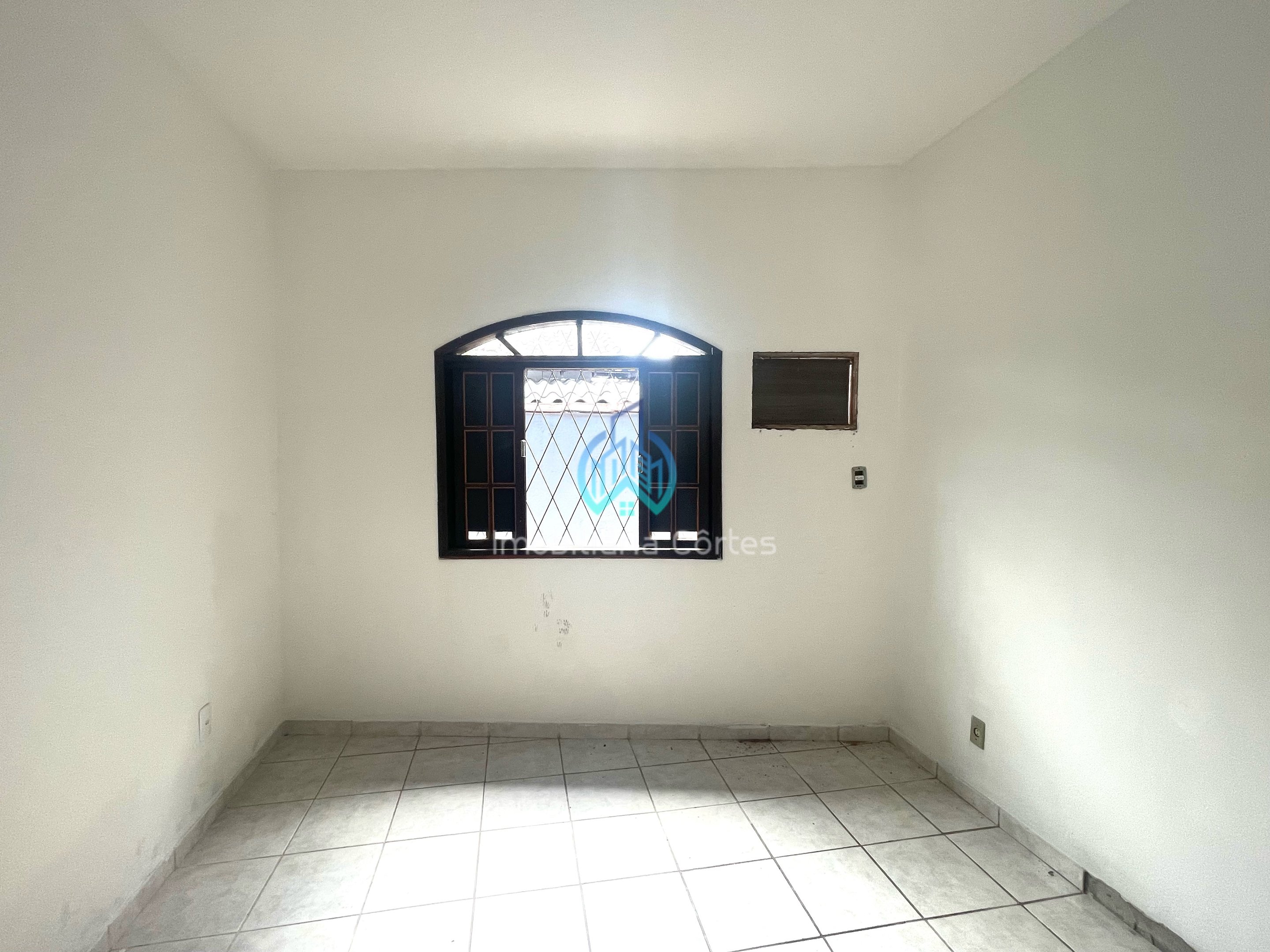 Casa à venda com 2 quartos, 67m² - Foto 9