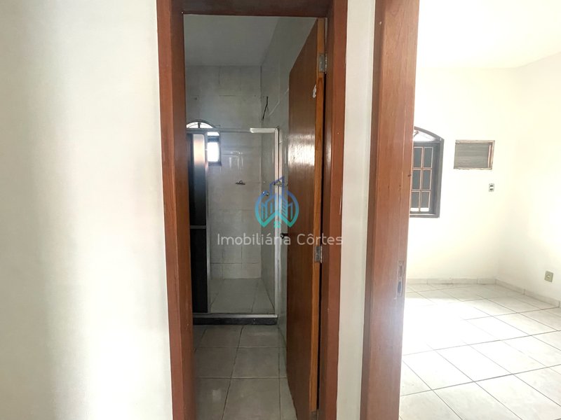 Ótima casa residencial ou comercial com 02 dormitórios por 240.000 P. Freixal-Guapimirim Rua Claudionor Batista Guapimirim - 