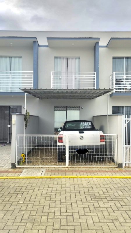 SOBRADO COM 2 DORMITÓRIOS NO BAIRRO DOM JOAQUIM - Brusque - 
