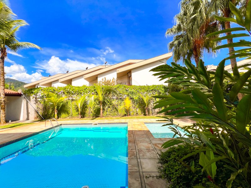 Casa Agradável e Ampla na Praia de Juquehy - São Sebastião - 