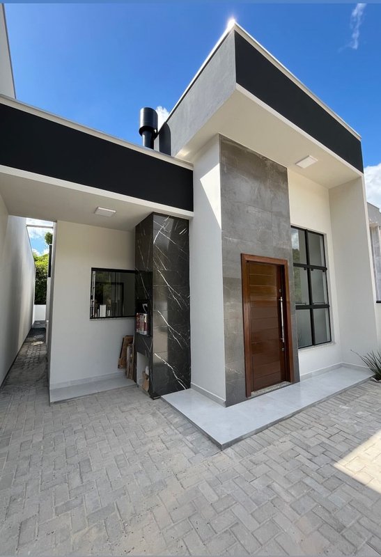 CASA COM 1 SUÍTE MAIS 2 DORMITÓRIOS NO BAIRRO RIO BRANCO - Brusque - 