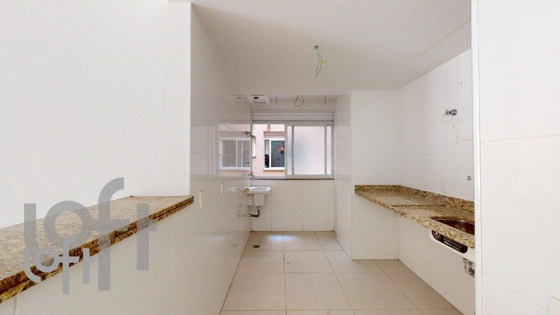 Apartamento de 2 quartos no Catete Rua do Catete Rio de Janeiro - 
