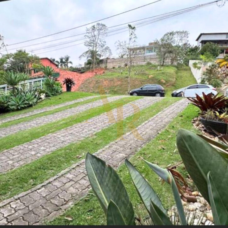 Casa condomínio Parque das Artes, 04 dormitórios, 06 vagas de garagem em Embu das Artes-SP - Embu das Artes - 