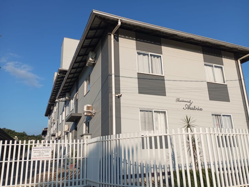 Apartamento Mobiliado 2º andar - Timbó - 