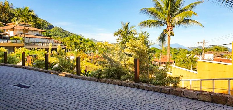 Casa em condomínio com 5 suítes e vista panorâmica para a Praia de Juquehy Avenida Mãe Bernarda São Sebastião - 