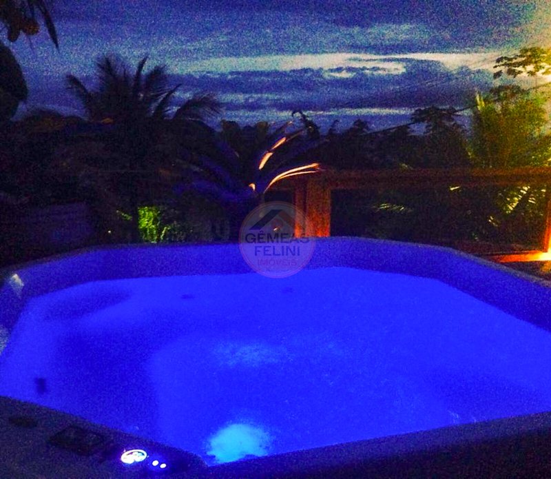 Casa em condomínio com 5 suítes e vista panorâmica para a Praia de Juquehy Avenida Mãe Bernarda São Sebastião - 