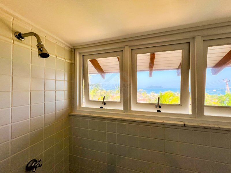 Casa em condomínio com 5 suítes e vista panorâmica para a Praia de Juquehy Avenida Mãe Bernarda São Sebastião - 
