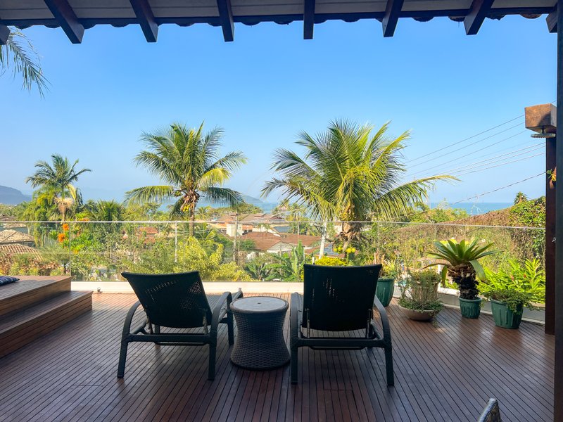Casa em condomínio com 5 suítes e vista panorâmica para a Praia de Juquehy Avenida Mãe Bernarda São Sebastião - 
