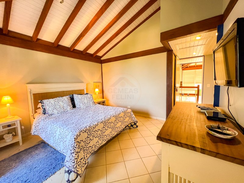 Casa em condomínio com 5 suítes e vista panorâmica para a Praia de Juquehy Avenida Mãe Bernarda São Sebastião - 