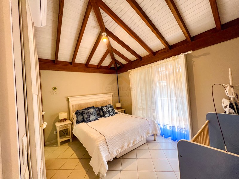Casa em condomínio com 5 suítes e vista panorâmica para a Praia de Juquehy Avenida Mãe Bernarda São Sebastião - 