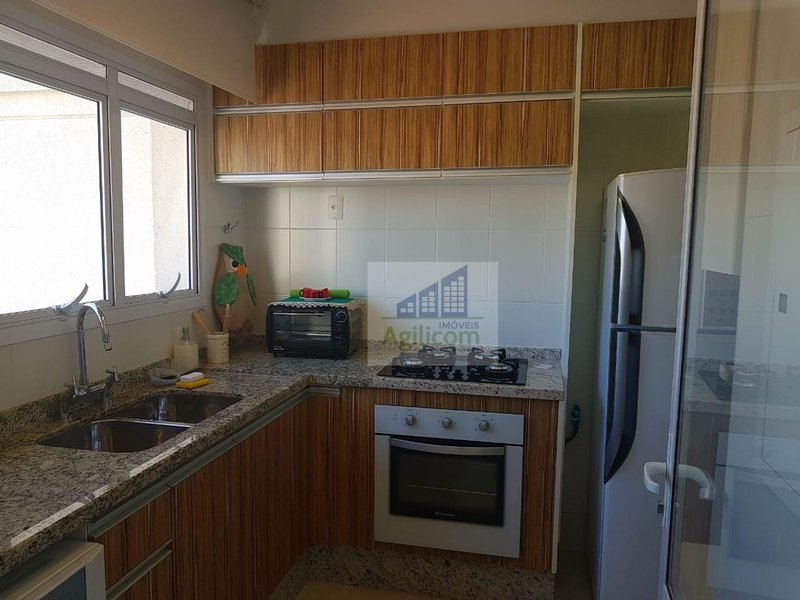 APARTAMENTO À VENDA EM SANTO AMARO COM 3 DORMITÓRIOS Rua Doutor José Áureo Bustamante São Paulo - 