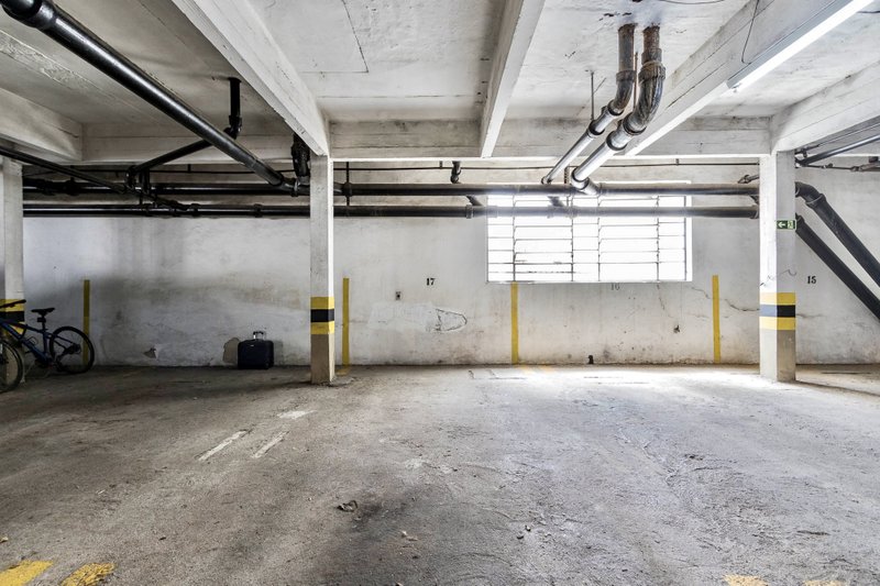 R$ 745.000 - EXCLUSIVIDADE - ESPETACULAR APARTAMENTO - REFORMADO - 108M2 - 3 DORM - VISTA Rua Garibaldi Porto Alegre - 