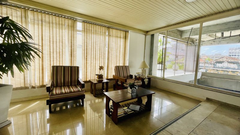 R$ 950.000 - EXCLUSIVIDADE - ESPETACULAR APARTAMENTO - REFORMADO - 108M2 - 3 DORM - VISTA Rua Garibaldi Porto Alegre - 