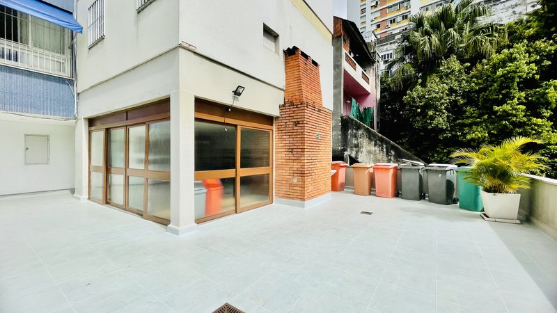 R$ 950.000 - EXCLUSIVIDADE - ESPETACULAR APARTAMENTO - REFORMADO - 108M2 - 3 DORM - VISTA Rua Garibaldi Porto Alegre - 