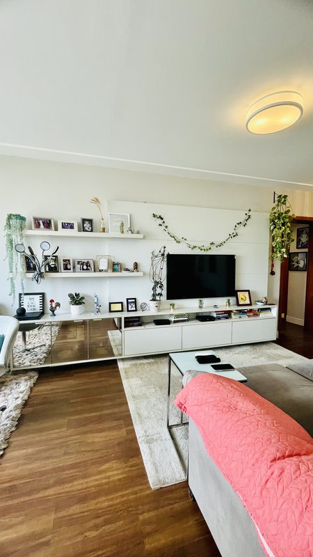 R$ 950.000 - EXCLUSIVIDADE - ESPETACULAR APARTAMENTO - REFORMADO - 108M2 - 3 DORM - VISTA Rua Garibaldi Porto Alegre - 