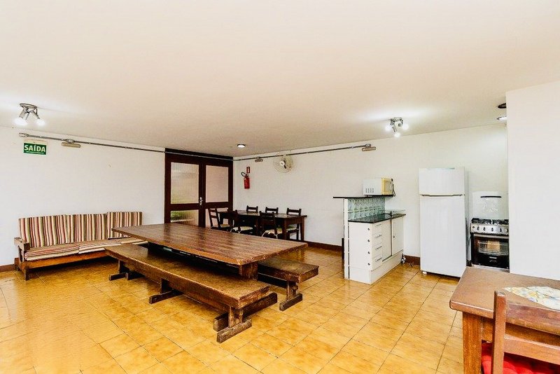 R$ 950.000 - EXCLUSIVIDADE - ESPETACULAR APARTAMENTO - REFORMADO - 108M2 - 3 DORM - VISTA Rua Garibaldi Porto Alegre - 