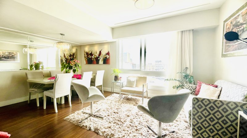 R$ 950.000 - EXCLUSIVIDADE - ESPETACULAR APARTAMENTO - REFORMADO - 108M2 - 3 DORM - VISTA Rua Garibaldi Porto Alegre - 