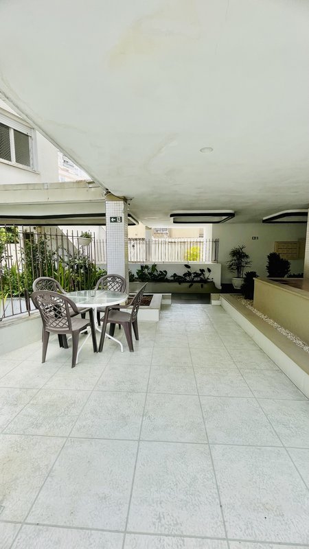 R$ 950.000 - EXCLUSIVIDADE - ESPETACULAR APARTAMENTO - REFORMADO - 108M2 - 3 DORM - VISTA Rua Garibaldi Porto Alegre - 