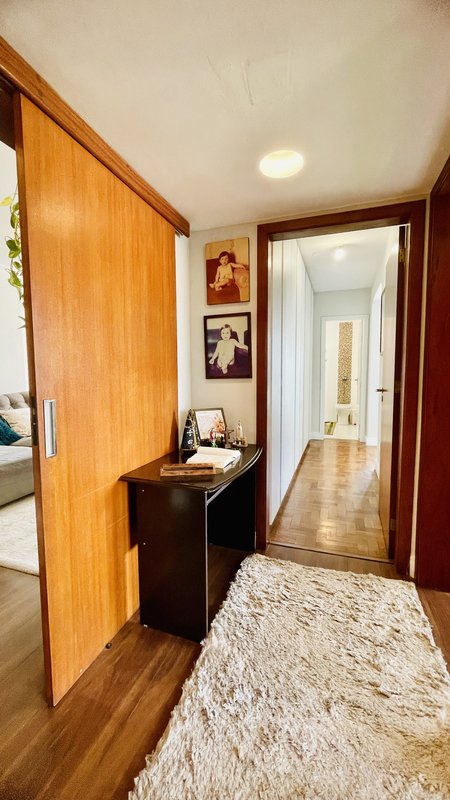 R$ 950.000 - EXCLUSIVIDADE - ESPETACULAR APARTAMENTO - REFORMADO - 108M2 - 3 DORM - VISTA Rua Garibaldi Porto Alegre - 