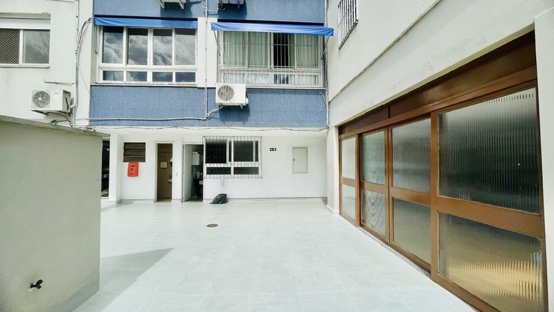 R$ 950.000 - EXCLUSIVIDADE - ESPETACULAR APARTAMENTO - REFORMADO - 108M2 - 3 DORM - VISTA Rua Garibaldi Porto Alegre - 