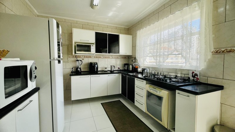 R$ 950.000 - EXCLUSIVIDADE - ESPETACULAR APARTAMENTO - REFORMADO - 108M2 - 3 DORM - VISTA Rua Garibaldi Porto Alegre - 