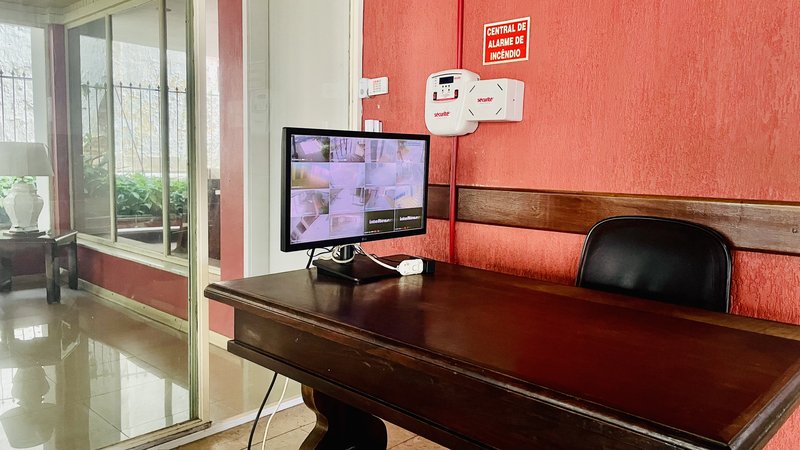 R$ 950.000 - EXCLUSIVIDADE - ESPETACULAR APARTAMENTO - REFORMADO - 108M2 - 3 DORM - VISTA Rua Garibaldi Porto Alegre - 
