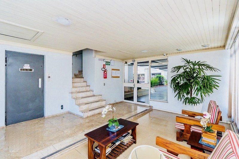 R$ 950.000 - EXCLUSIVIDADE - ESPETACULAR APARTAMENTO - REFORMADO - 108M2 - 3 DORM - VISTA Rua Garibaldi Porto Alegre - 